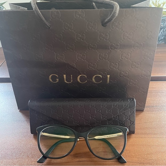 New as✨Authentic Gucci spectacles with case, cloth bag - Made in Italy 💚❤️💚 - Picture 13 of 13